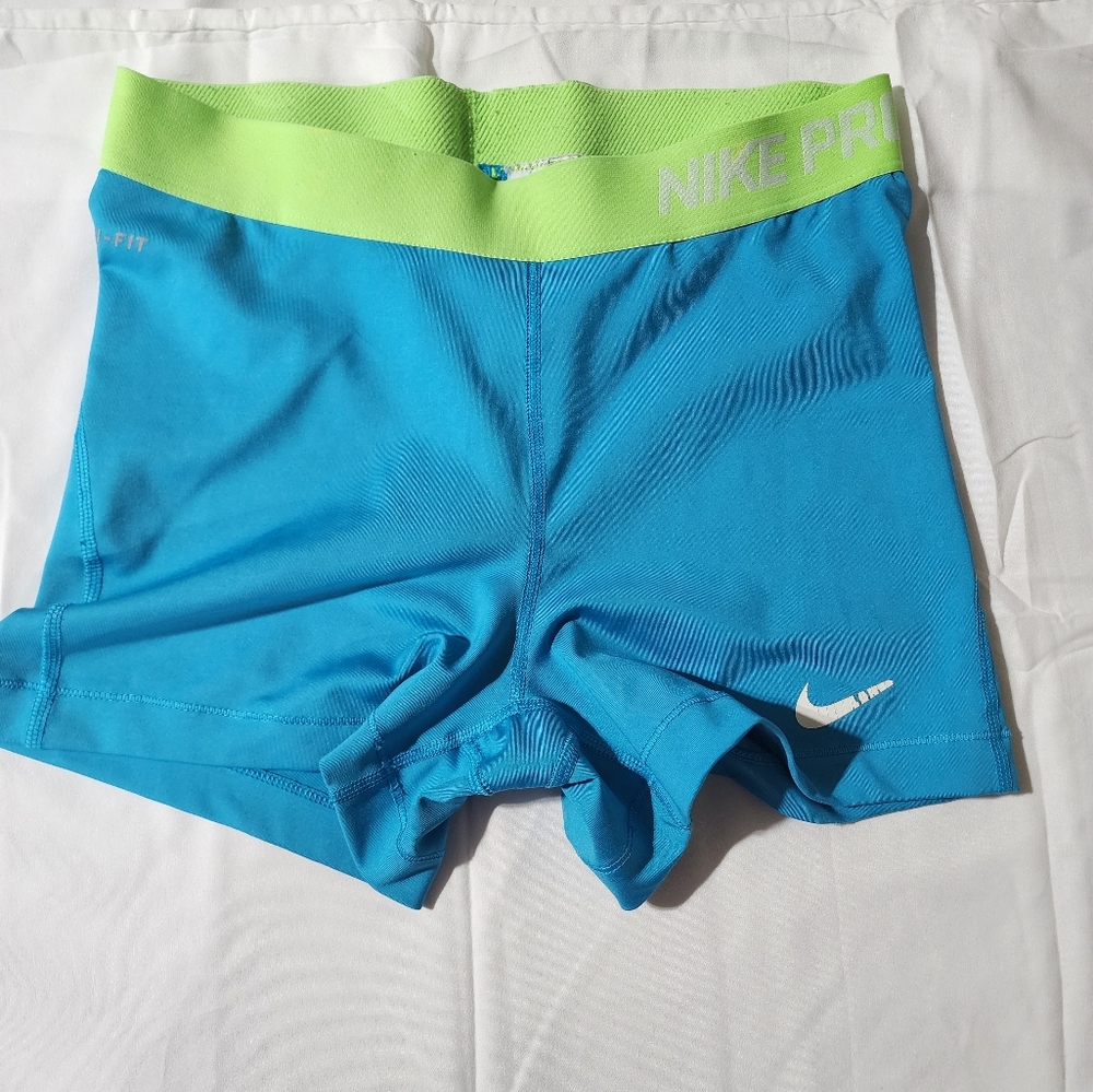 NIKE PRO Dry-fit. Spandex shorts. Youth size M. Pre-loved.